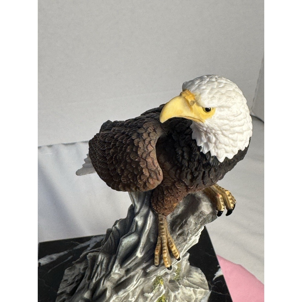 Crystal Cathedral Ministries‎ 2004 Eagles Club Bald Eagle Marble Bases - Picture 2 of 16